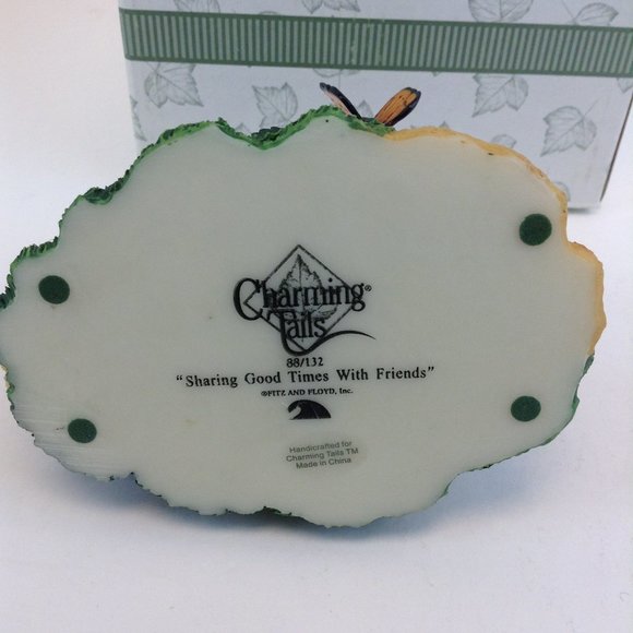 Fitz and Floyd Charming Tails Figurine "Sharing Good Time with Friends" - Picture 6 of 16